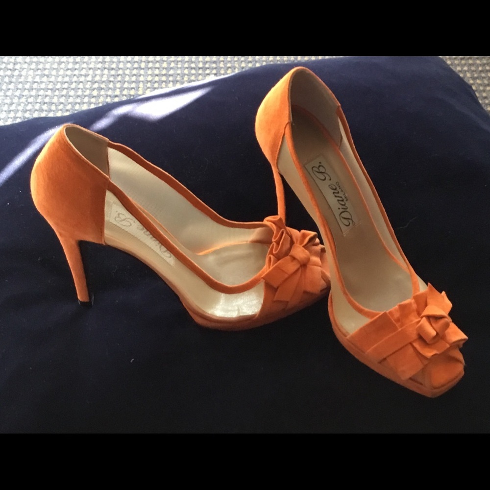 SALE!  NWOT Diane B Heels Perfect for Fall!